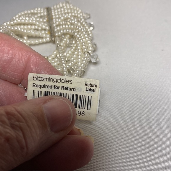 Gorgeous multi strand pearl bead crystal stone bracelet - Picture 5 of 5